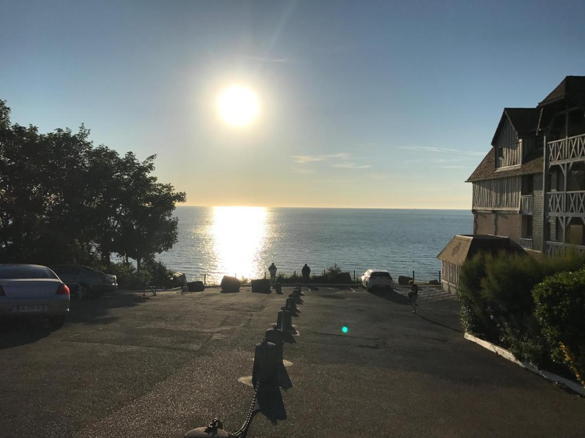 Cote Plage - Magnifique Appartement De Charme A Trouville Sur Mer - Linge - Lit Fait - Parking - Wifi - Classe Par L'Office Du Tourisme エクステリア 写真