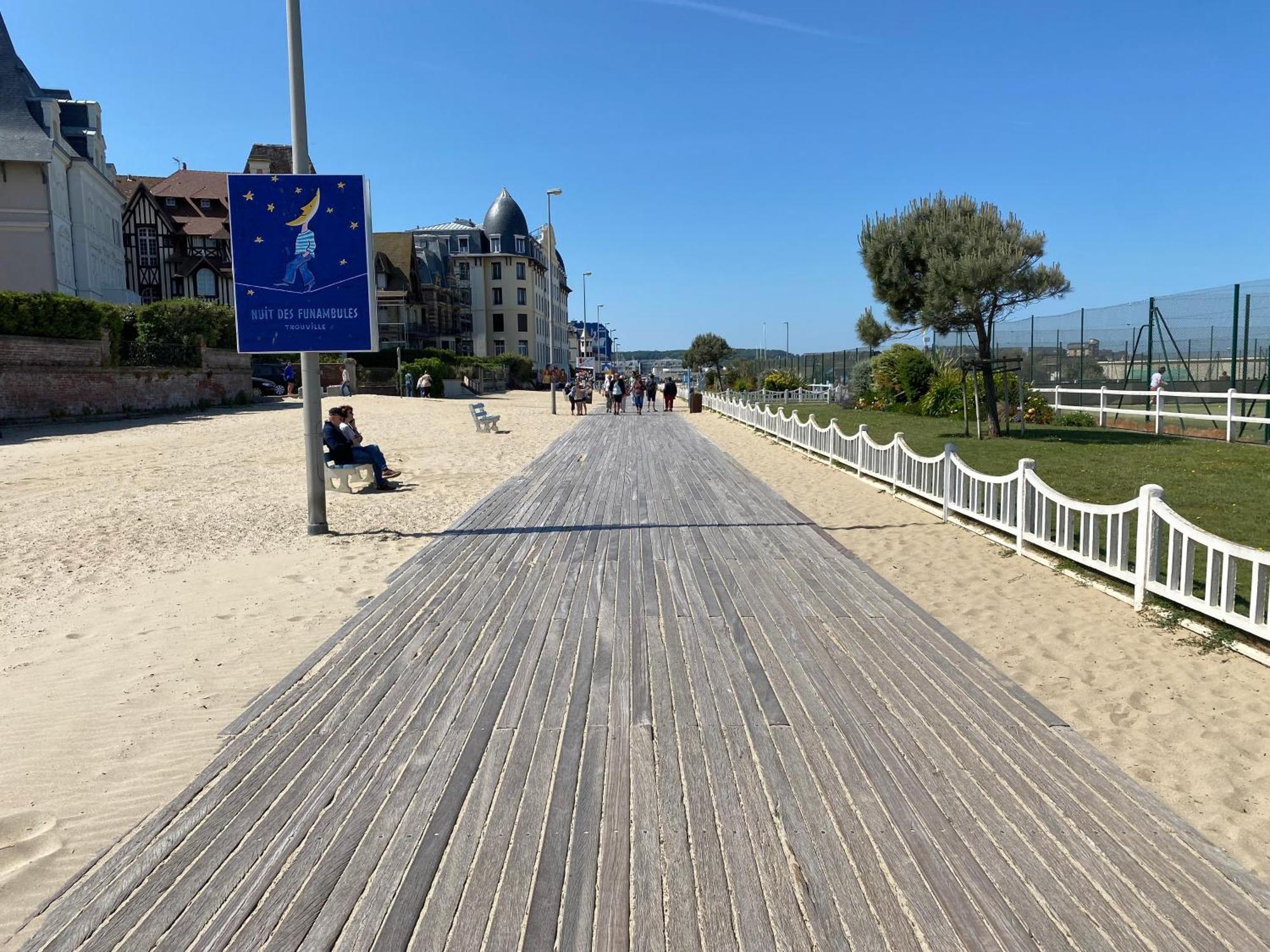 Cote Plage - Magnifique Appartement De Charme A Trouville Sur Mer - Linge - Lit Fait - Parking - Wifi - Classe Par L'Office Du Tourisme エクステリア 写真