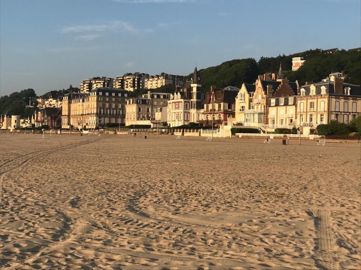 Cote Plage - Magnifique Appartement De Charme A Trouville Sur Mer - Linge - Lit Fait - Parking - Wifi - Classe Par L'Office Du Tourisme エクステリア 写真